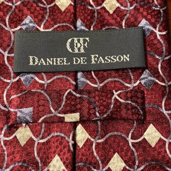 Daniel De Fasson 100% Silk Tie - Picture 2 of 4